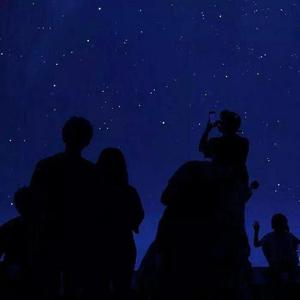 大学生自慰喷水免费观看
