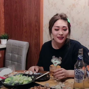 大学生自慰喷水免费观看
